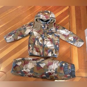 Patagonia Toddler Tribbles Reversible Down Hooded Jacket and Pant set, size 5T